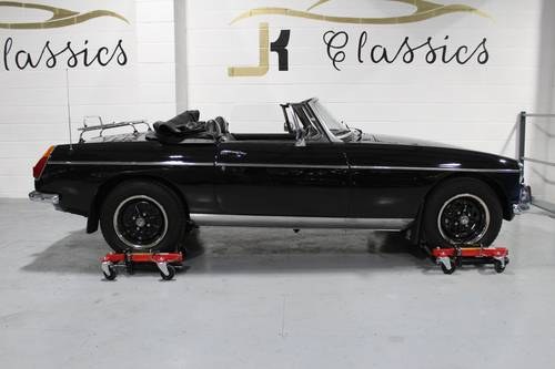 MGB Roadster Convertible 1975 in Grey/Black For Sale