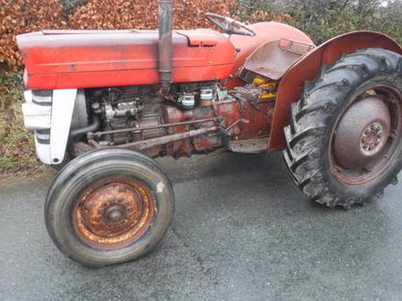 MASSEY FERGUSON 135 ALL WORKING ON GOING RESTO CAN DLEIVER