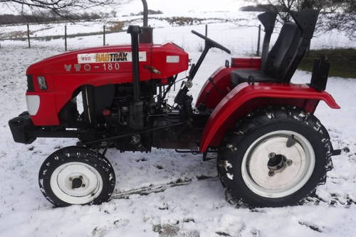 2009 MID SIZE ROAD REG 20hp ALL WORKING TRACTOR NO VAT BARGAIN SOLD