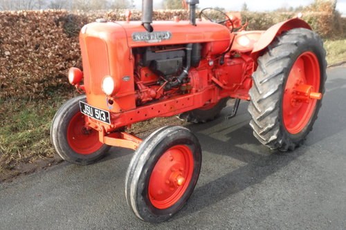 1948 NUFFIELD UNIVERSAL M4 VERY EARLY TRACTOR ROAD REG SEE VID  SOLD